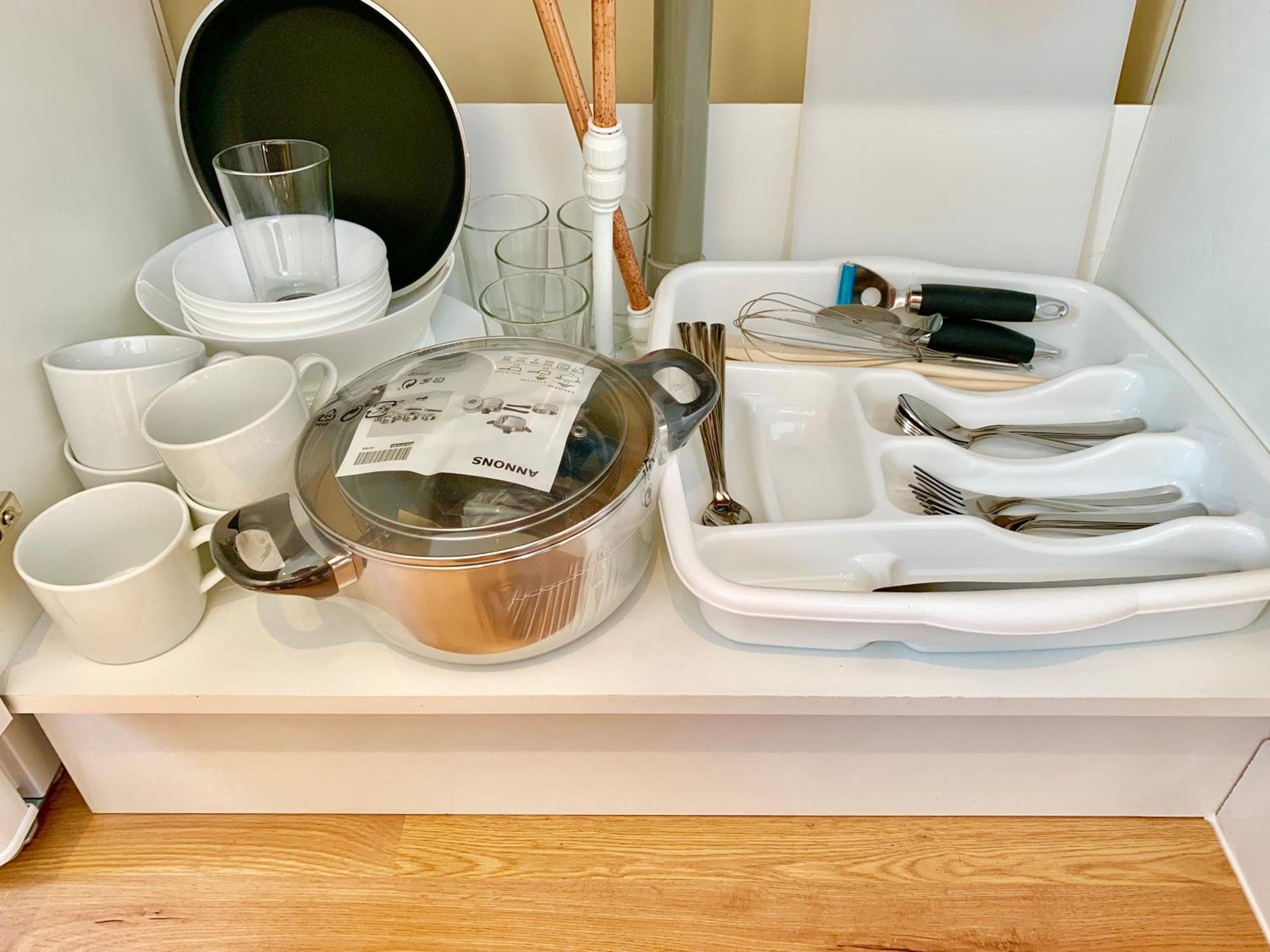 London Studio Apartments, Private Bathroom, Kitchenette, Parking, Np7 Exterior foto